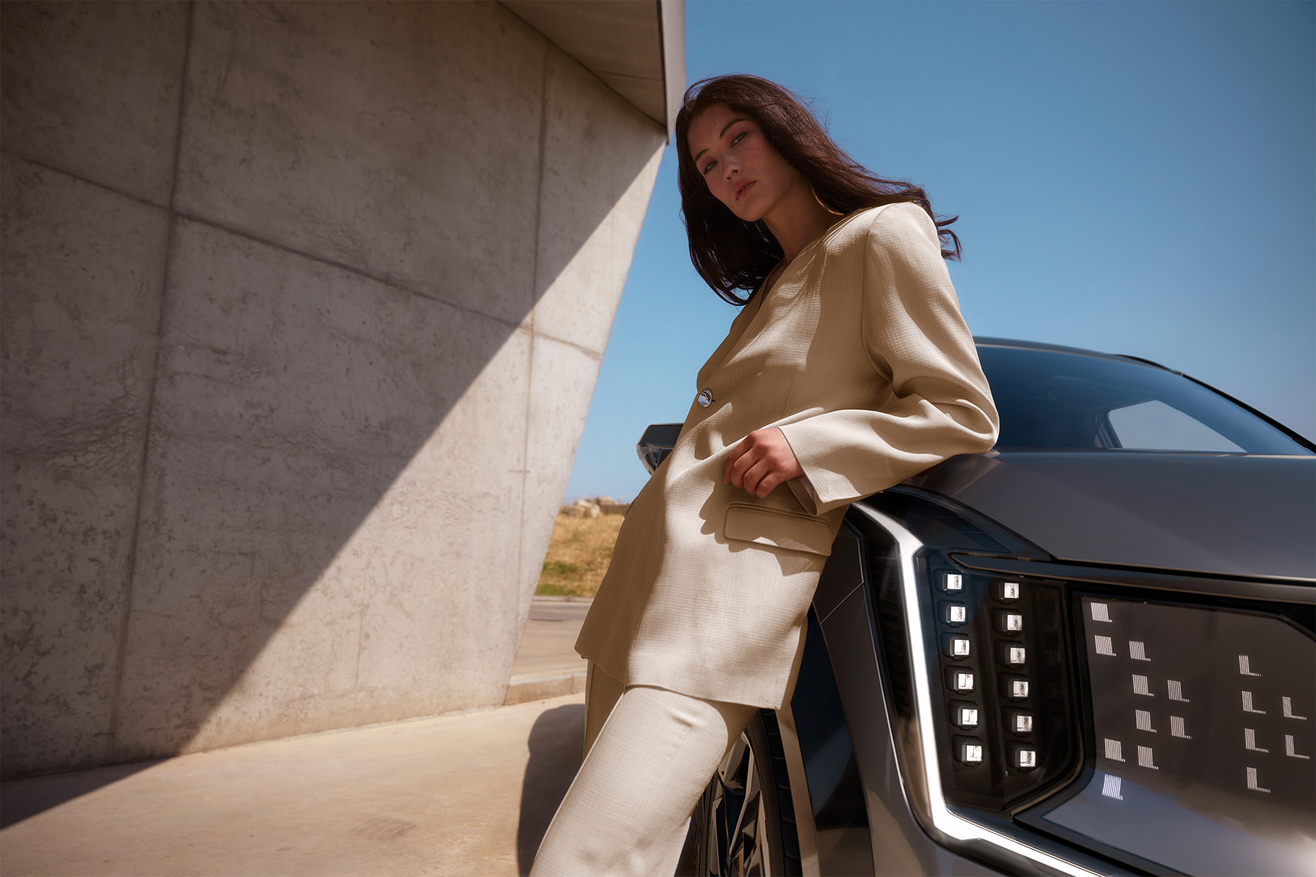 EV9 GT frint digital light pattern